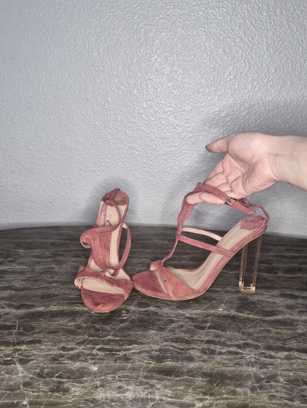 Tony Bianco Red Strappy Faux Suede Heels Clear Heel Block Size: 7 Pre-Owned